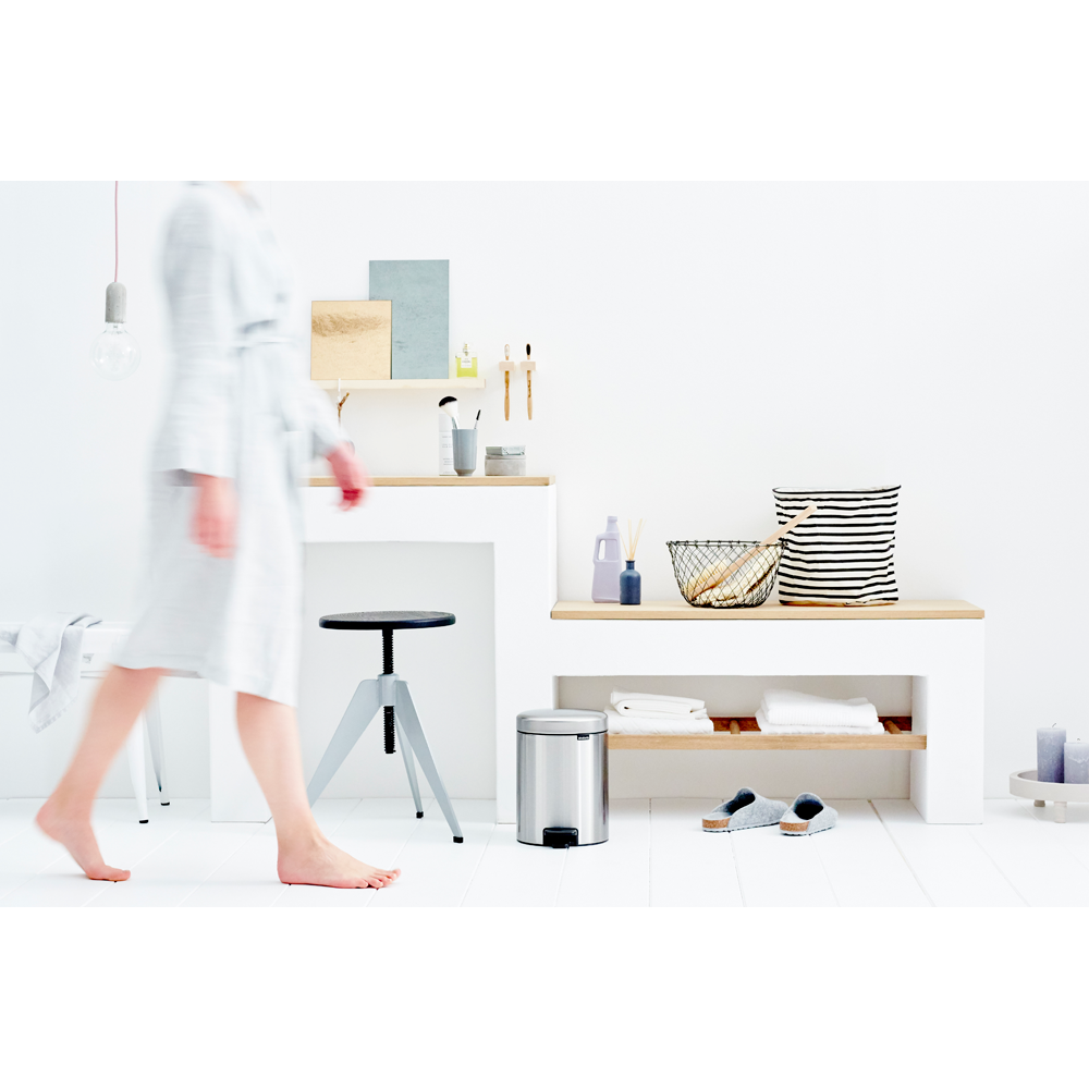 Newicon Pedalspand 5L Matt Steel Fingerp