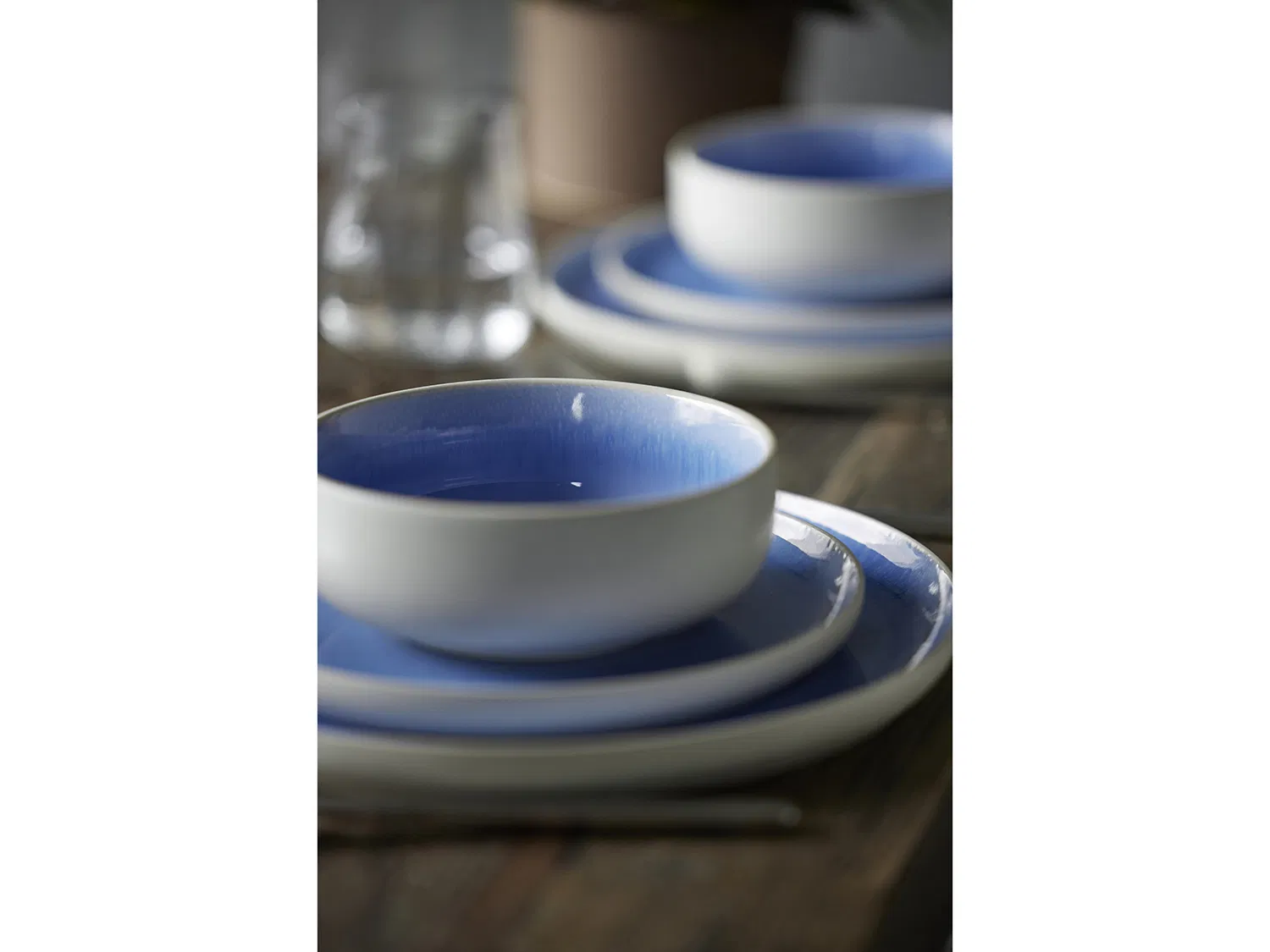 Studio Round North Frokosttallerken Ø 21 cm. hvid/blank lys blå