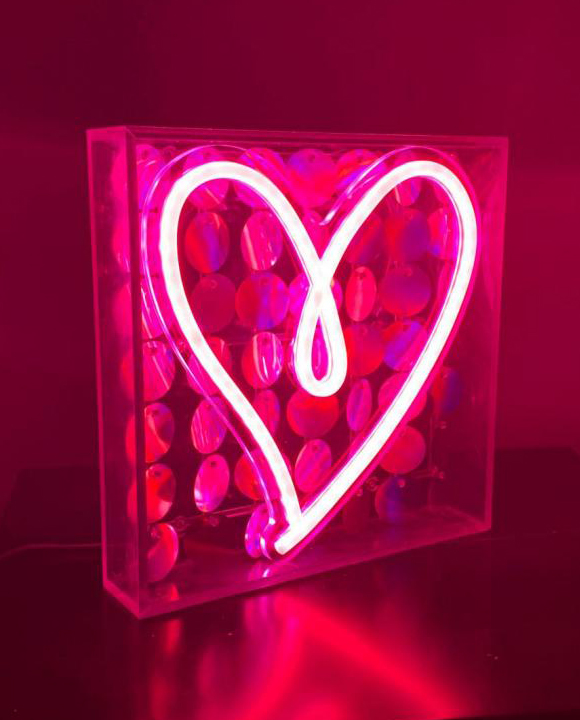 Conzept Neonskilt til USB 21x21x4,3 cm. hjerte