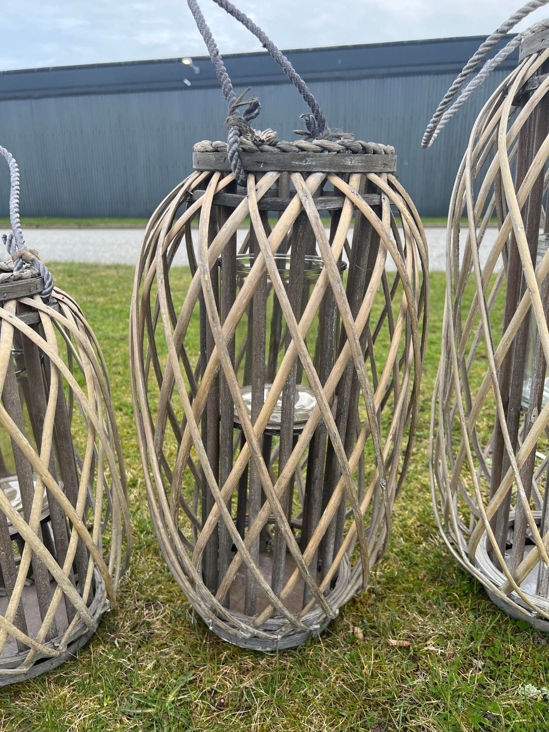 Lanterne I Piltræ. 50X28 cm.