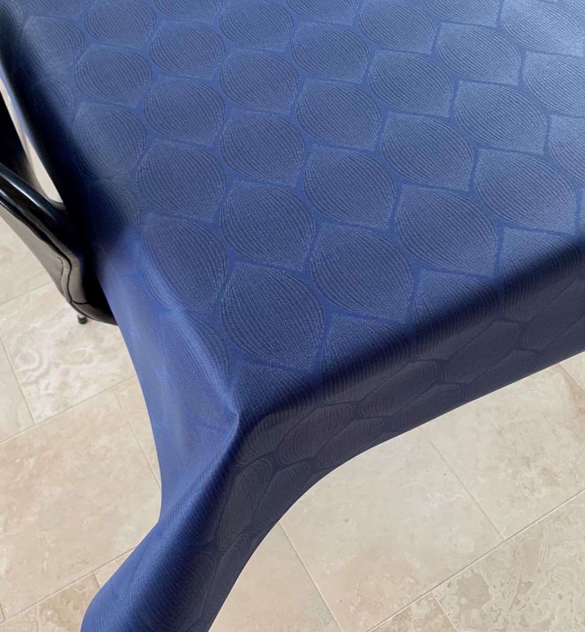 Textil voksdug Globus Royal blue B140 cm sælges pr cm Antiskrid